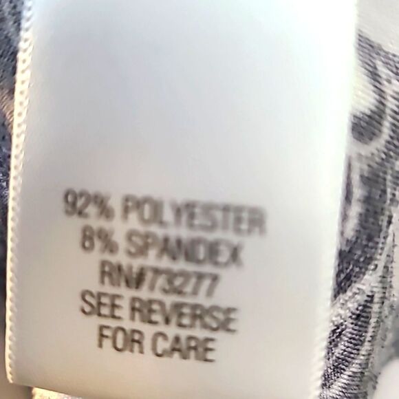 Croft & Barrow Black, White & Tan Floral Design Top, Size XL - Picture 8 of 8